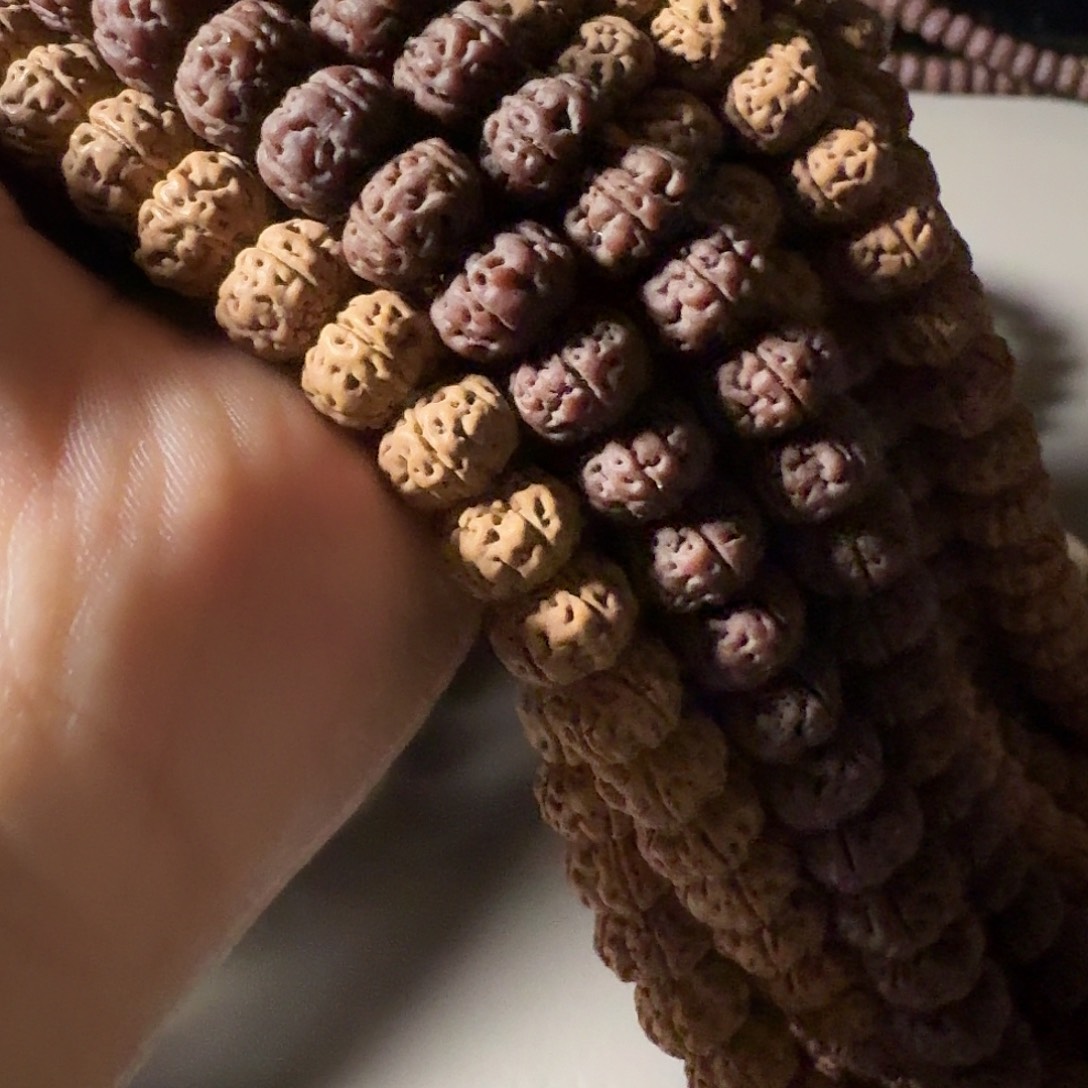 朝***西金刚菩提吊坠勿里达108磨盘级别