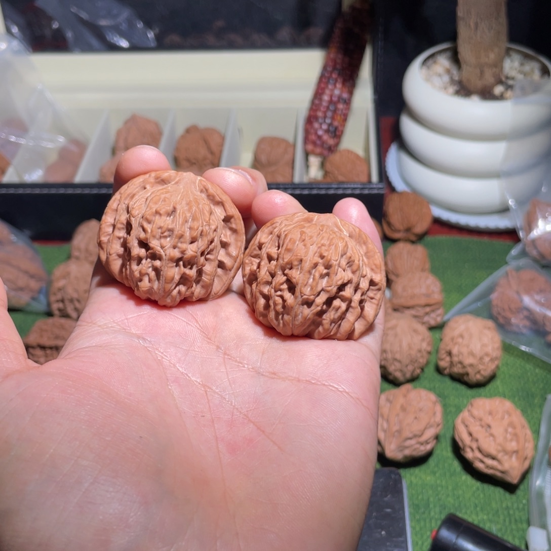 阿***泰文玩核桃把件42全品四座楼