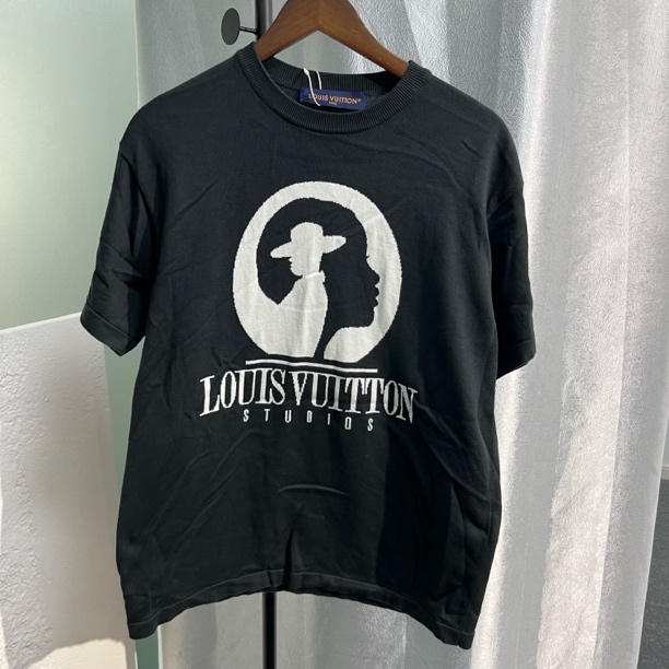 99新 LouisVuitton/路易威登 99新Lv黑白针织短袖尺码：S
