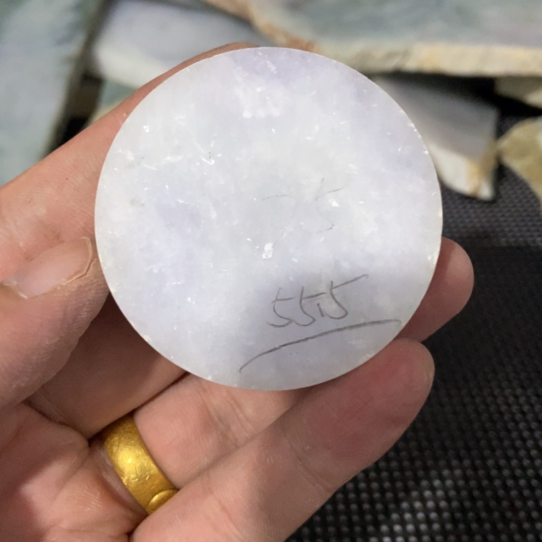 翡翠颈饰未镶嵌料子