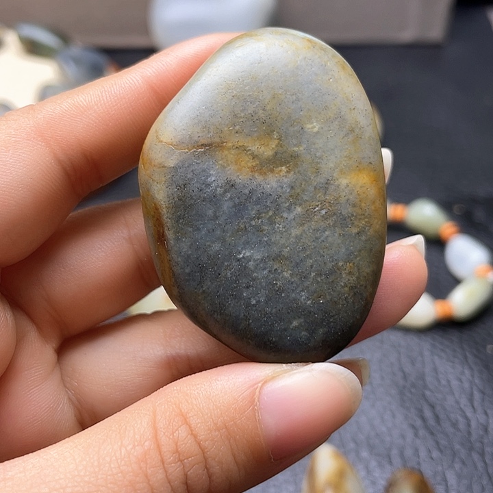 和田玉颈饰未镶嵌10