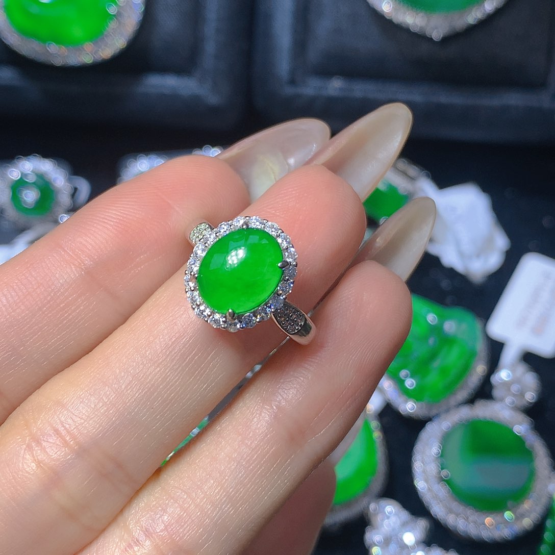 翡翠颈饰银S925镶嵌翡翠