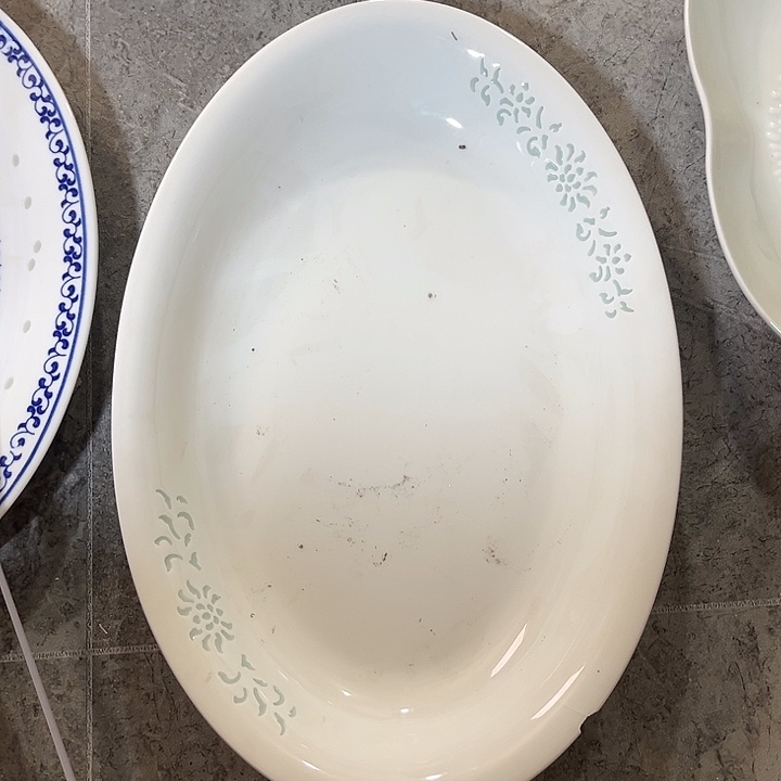 碗素玲珑雕塑缠枝莲13.5寸鱼盘