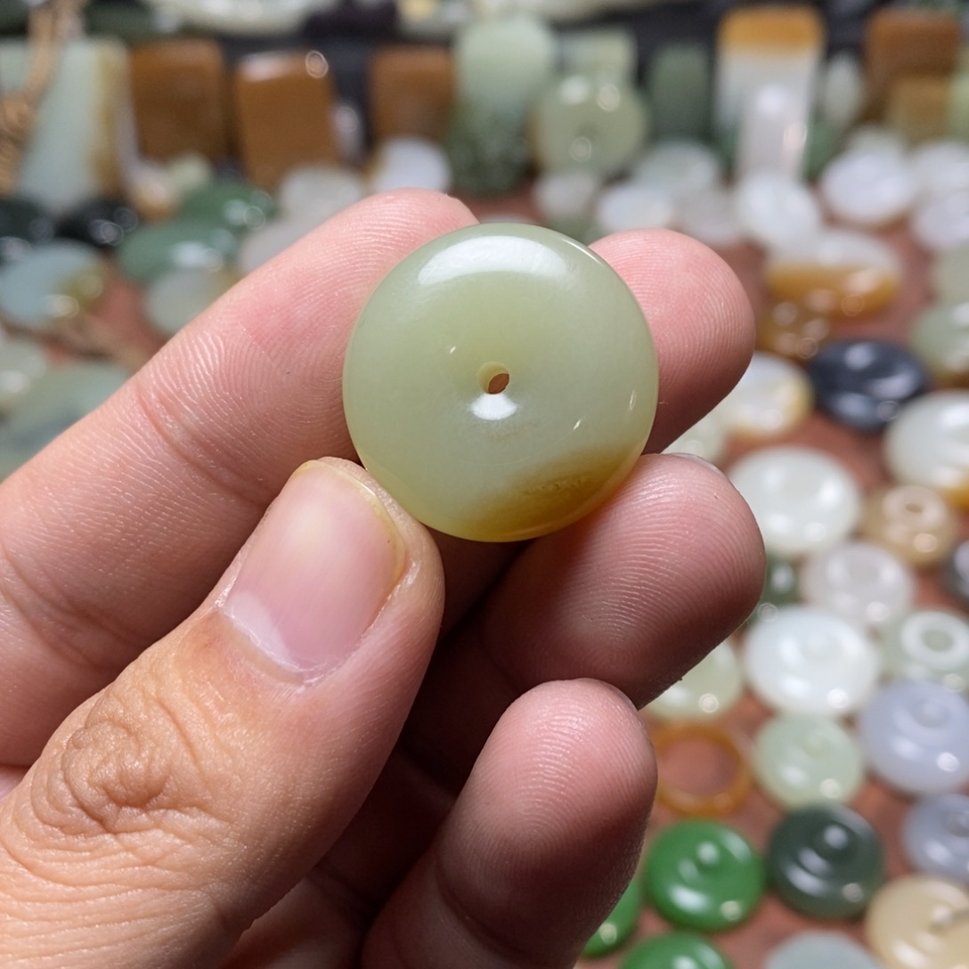 和田玉吊坠(不含链)未镶嵌X****.