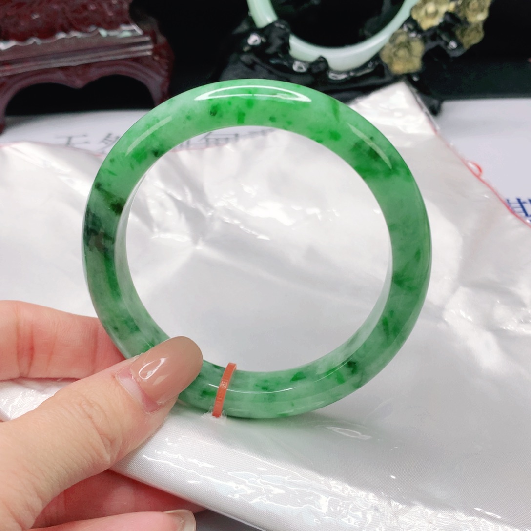 翡翠手镯未镶嵌缅甸天然A货翡翠