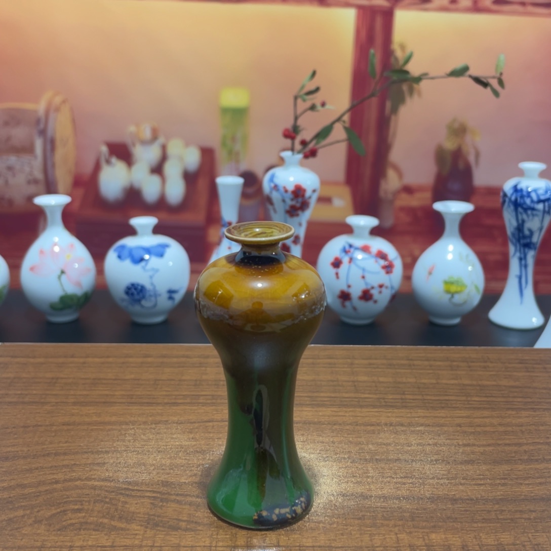 陶瓷景德镇小花瓶等着你