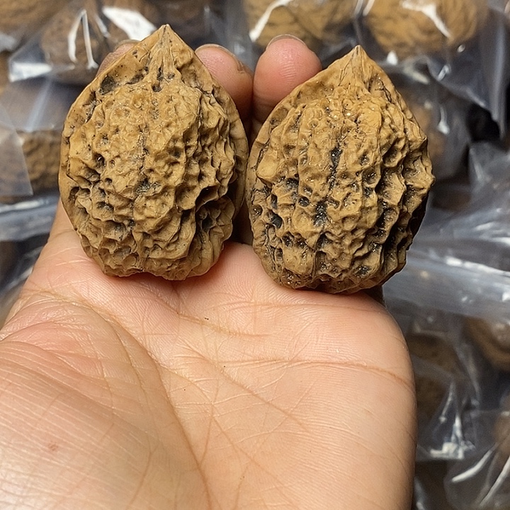 把件文玩核桃云南铁核桃18