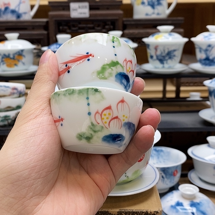 手绘五彩荷花水缸杯60cc2个装釉下彩微瑕福利款