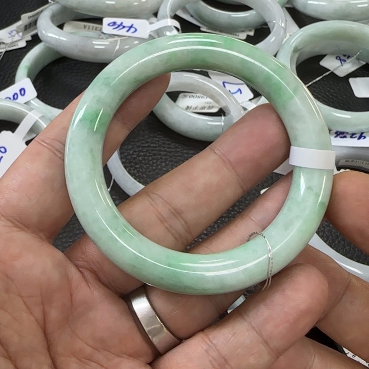 遇***运翡翠未镶嵌手镯1005641