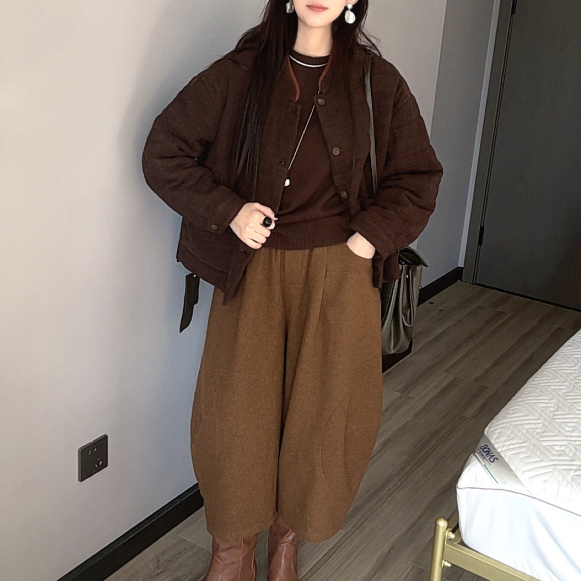 原创设计亚麻立领棉服+个性羊毛大桶裤