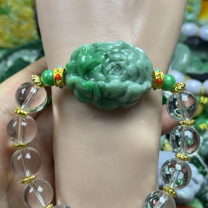 翡翠未镶嵌吊坠(赠链)