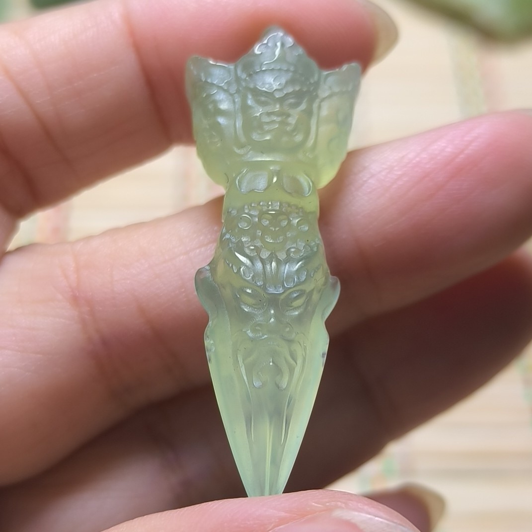 天然岫玉精品高冰手工雕刻金钢杵降魔杵（多样性发其一）