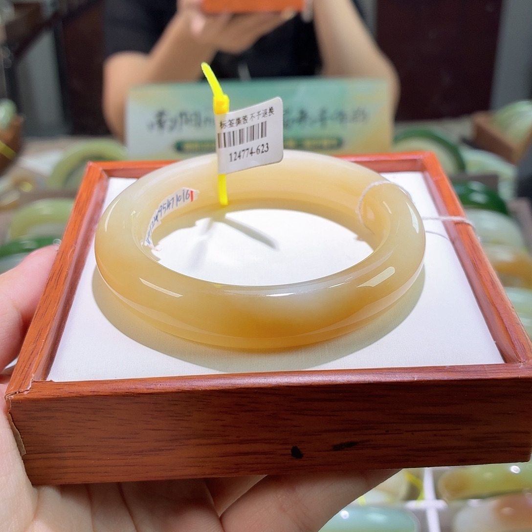 未镶嵌手镯和田玉27。 54/55