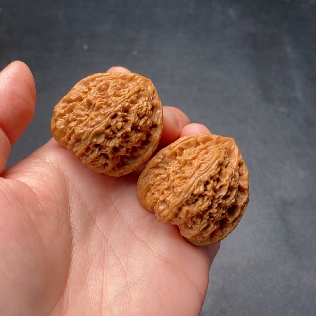 文玩核桃吊坠287。37南疆石