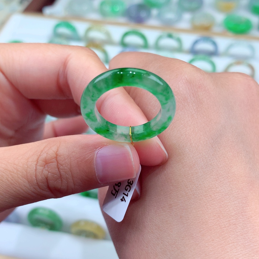 翡翠未镶嵌戒指14号冰润阳绿
