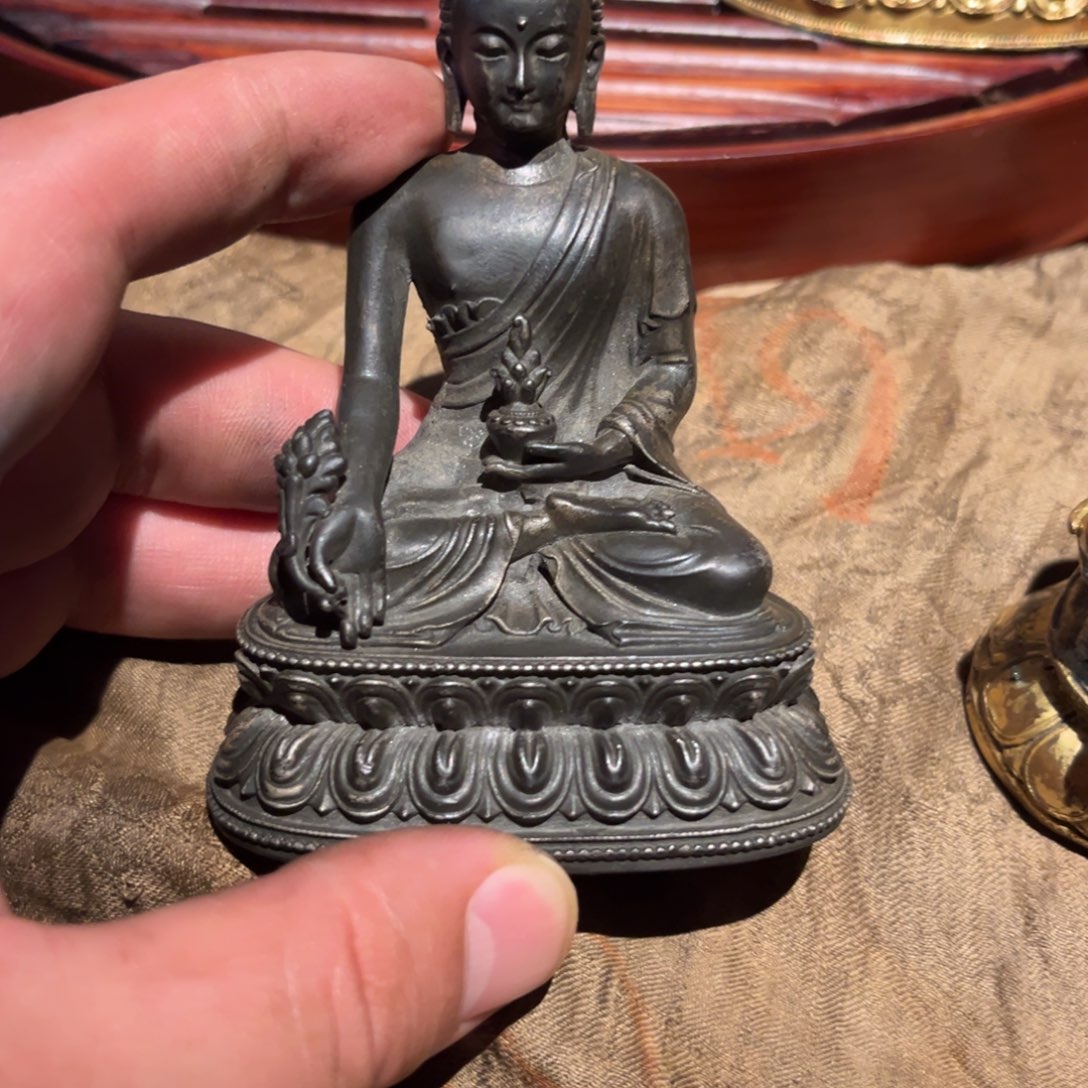 今天也有在想这个小号