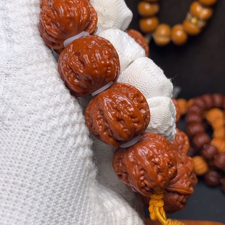 把件猴头核桃秋子手串