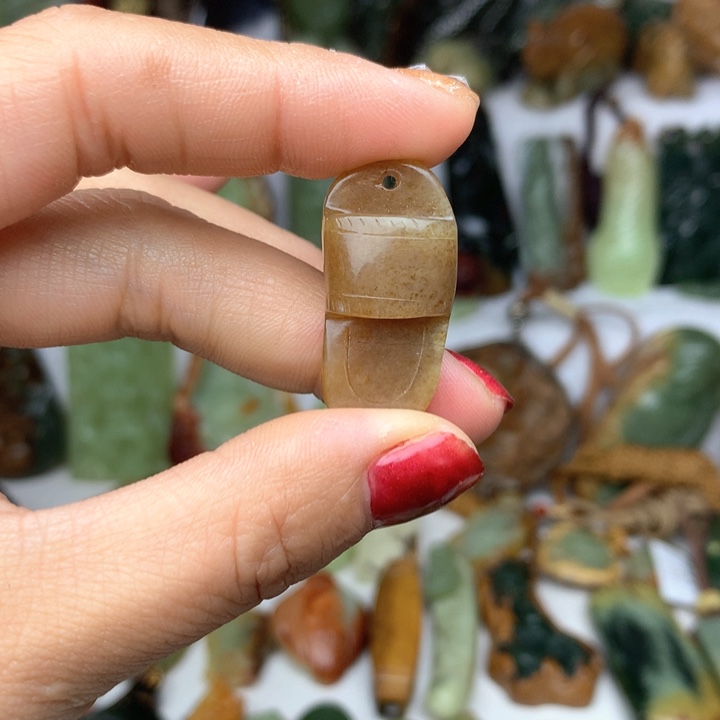 岫岩老玉（透闪石质玉）挂件未镶嵌