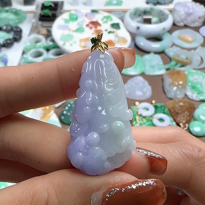 翡翠颈饰未镶嵌紫白菜