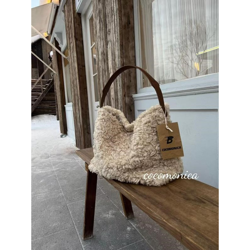 秋冬新款羊羔毛超大卷加厚托特包松弛感毛绒单肩包大容量通勤百搭