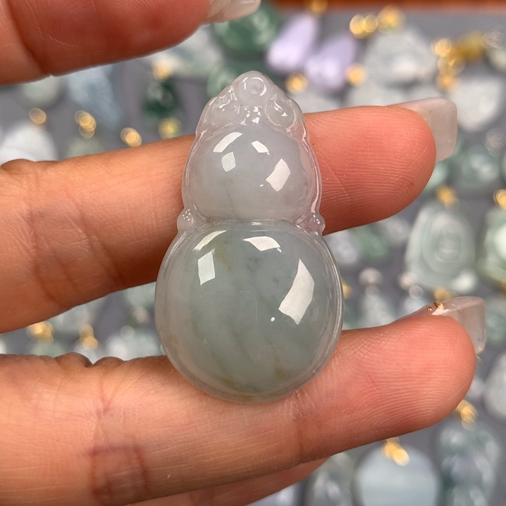 翡翠颈饰未镶嵌葫芦