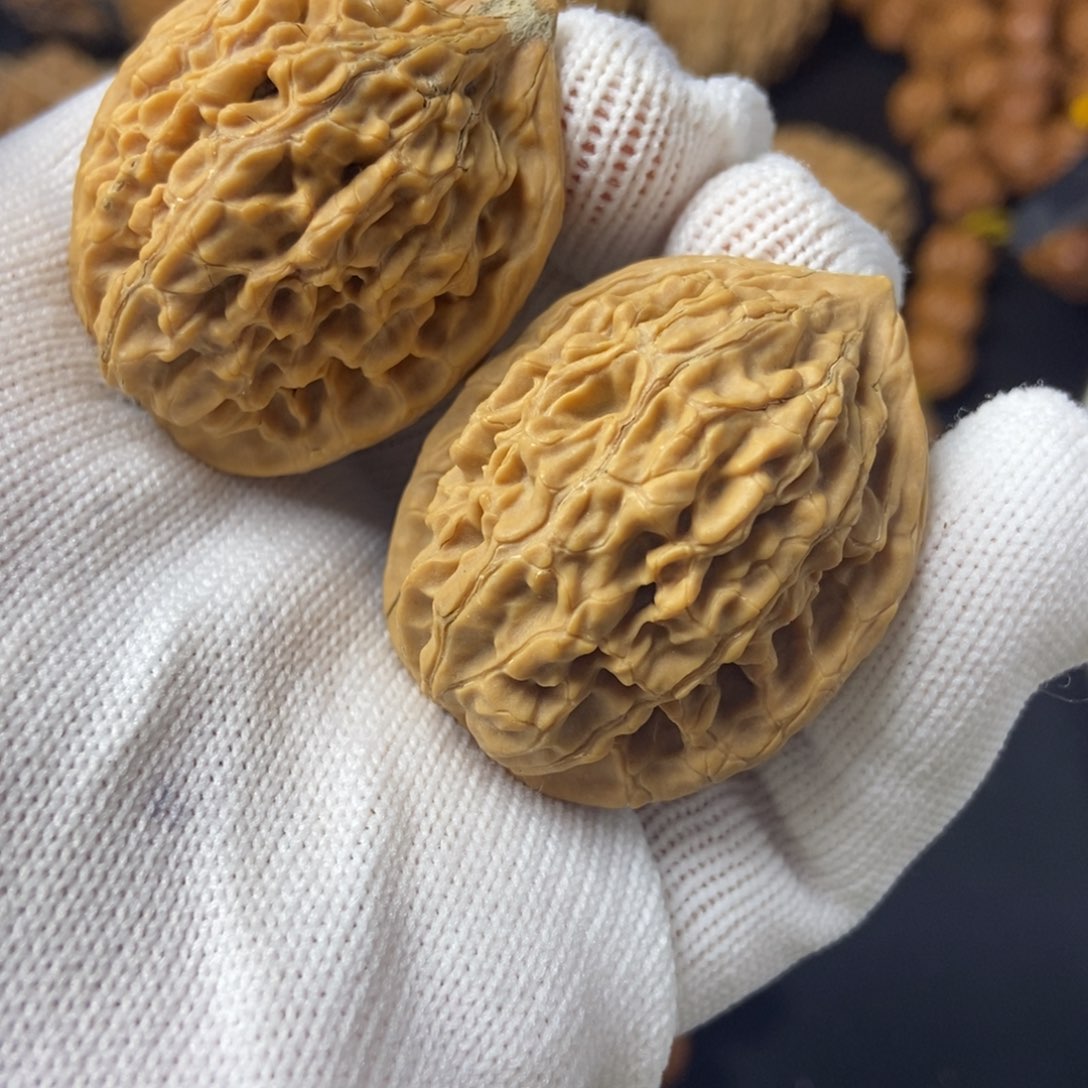 桃核把件秦岭核桃鸡心32+