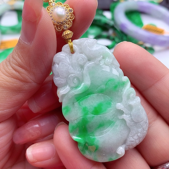 翡翠颈饰银S925镶嵌翡翠