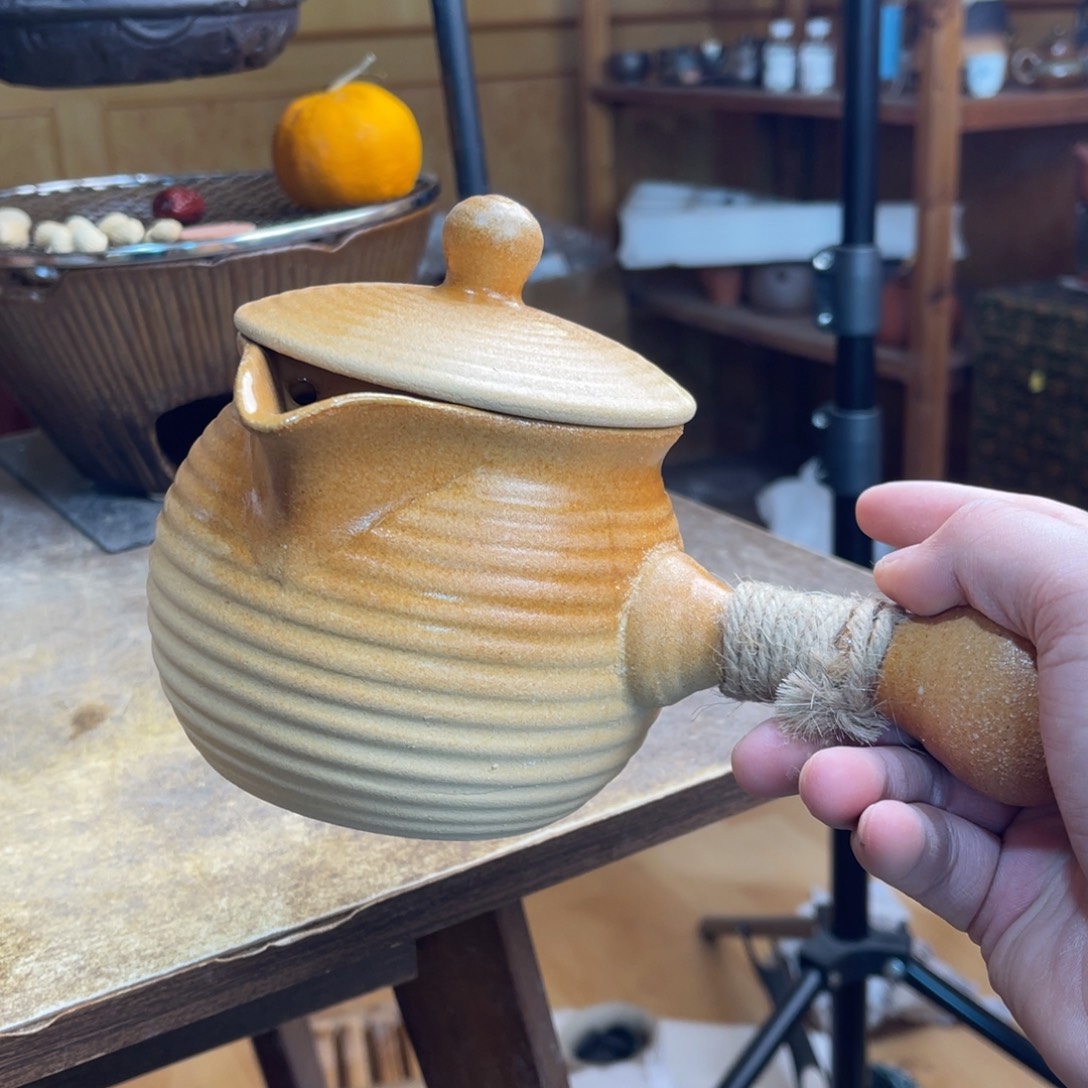 陶摆件他在这里我很担心我