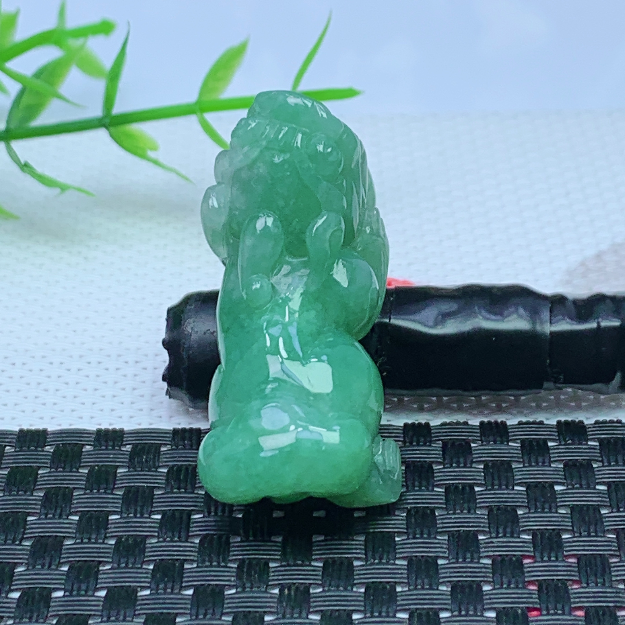 缅甸天然A货翡翠 满绿貔貅吊坠 尺寸；42.2*17.8*16.8mm