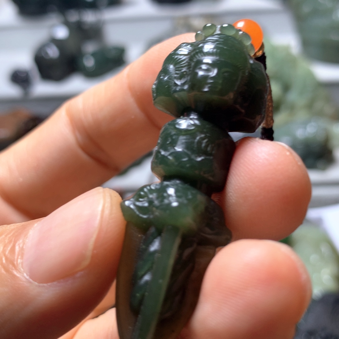 颈饰未镶嵌和田玉