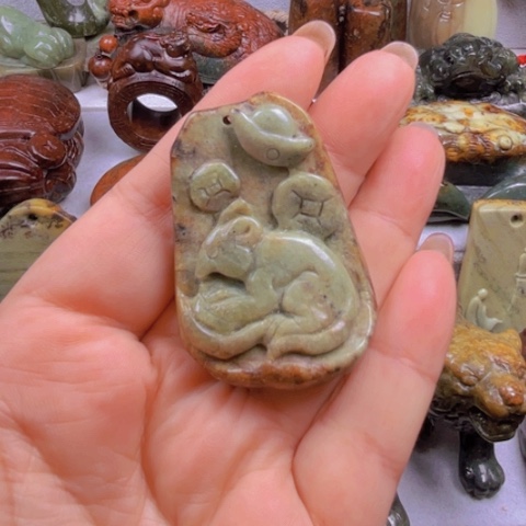 岫岩河磨玉（透闪石质玉）吊坠(不含链)未镶嵌