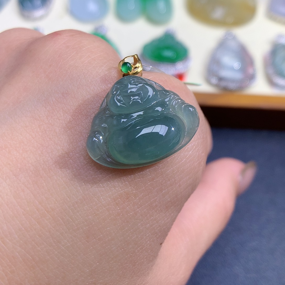 翡翠颈饰18K金镶嵌佛公