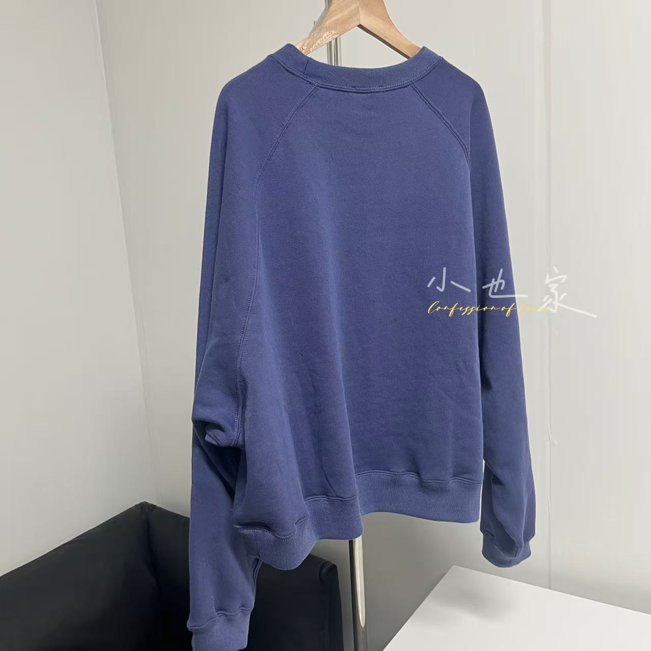小也  区别市场！蓝色加绒  卫衣