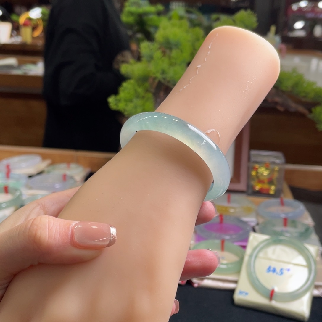 翡翠手镯未镶嵌51 贵妃