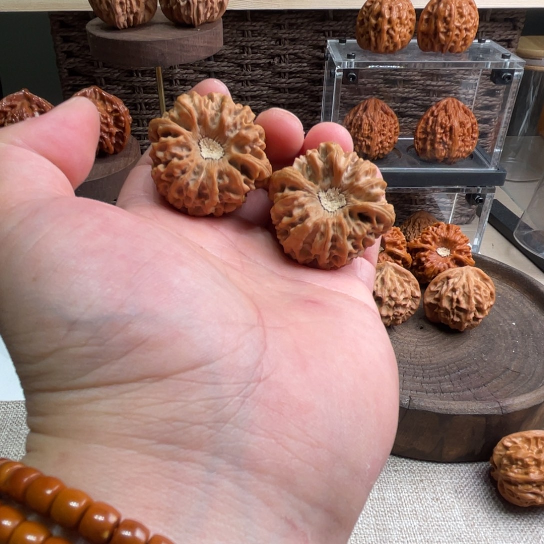 大***子文玩核桃把件41龙门涧