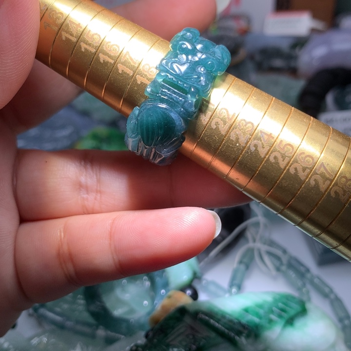 翡翠颈饰未镶嵌保真天然A货翡翠