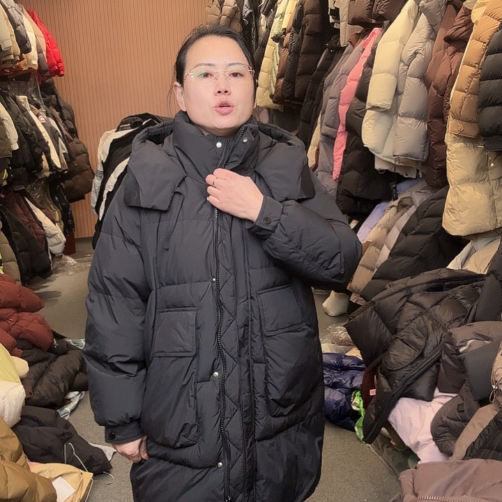 艾雨衣尚羽绒外套