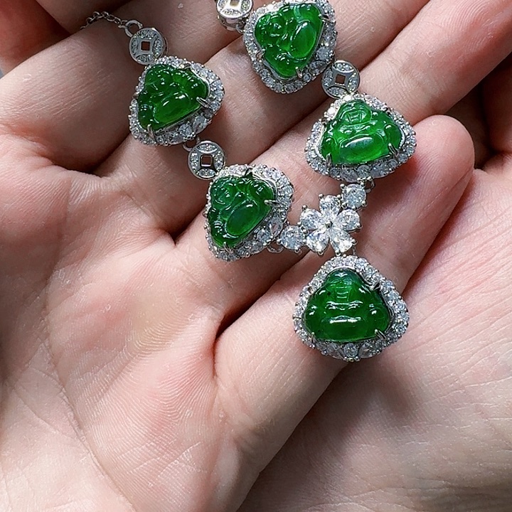 翡翠颈饰未镶嵌天然A货翡翠放漏