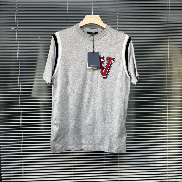99新 LouisVuitton/路易威登 字母logo印花 灰色短袖 S码 k2098