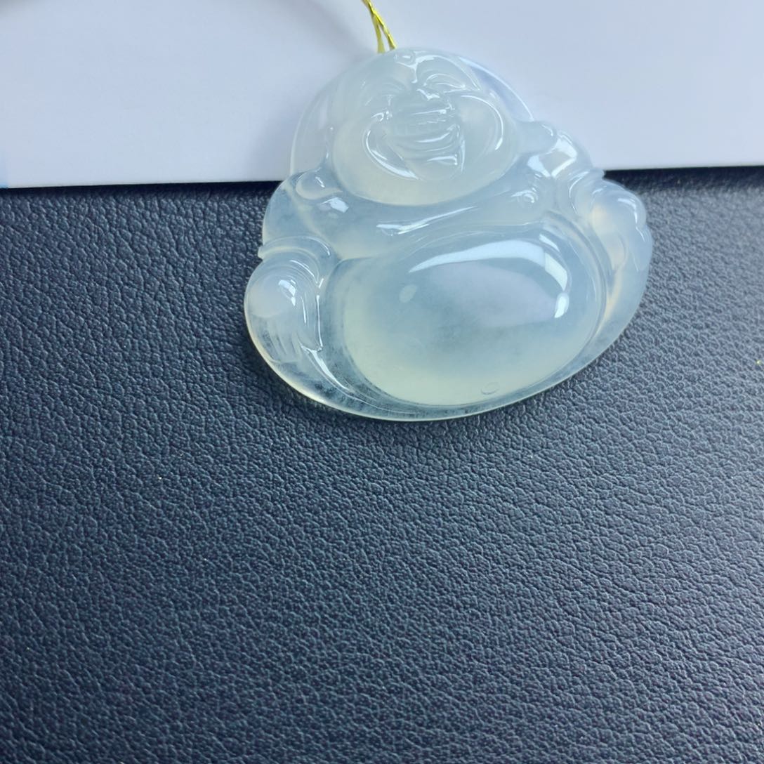 翡翠颈饰未镶嵌佛公