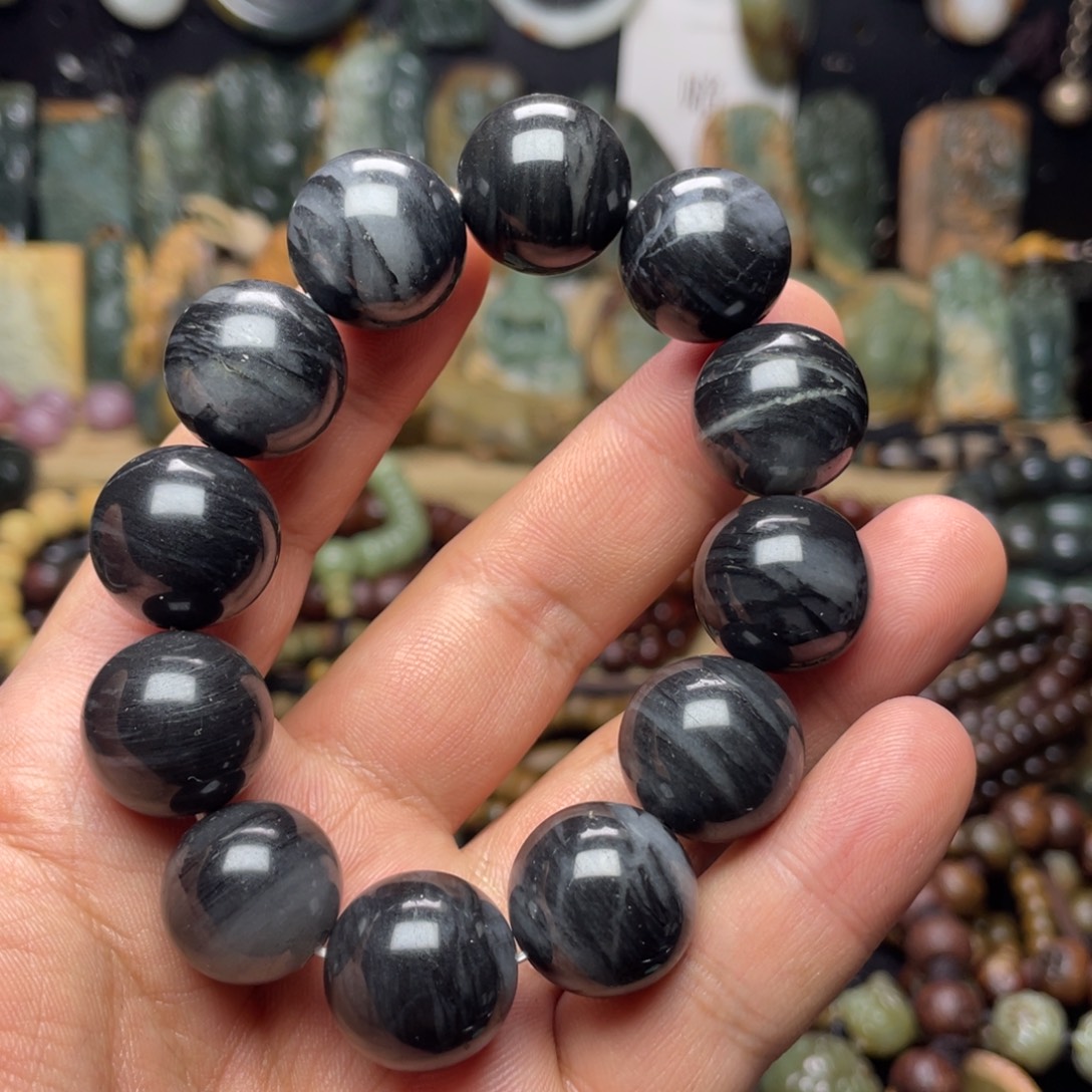 石英质玉合金颈饰18