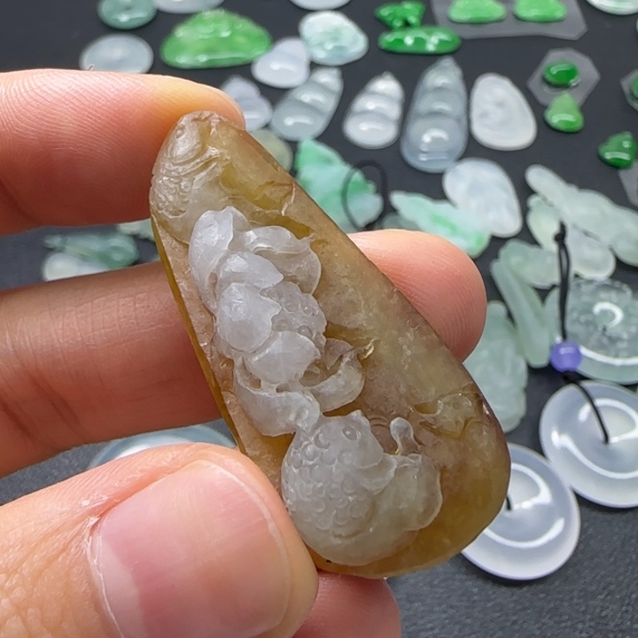 定制翡翠未镶嵌年年有余