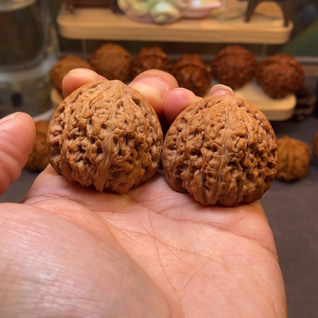 文玩核桃把件全品无修68尺A级红玛瑙