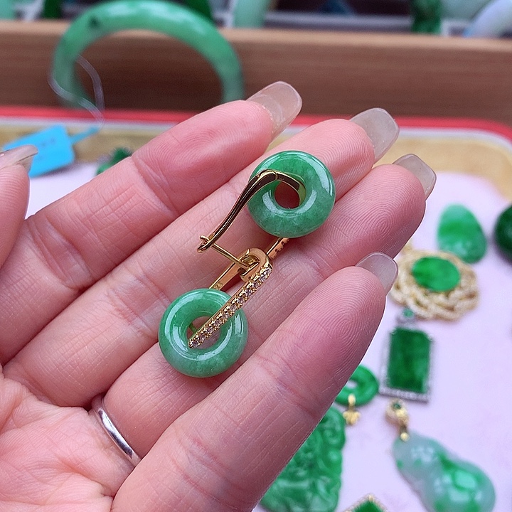 翡翠颈饰银S925镶嵌翡翠