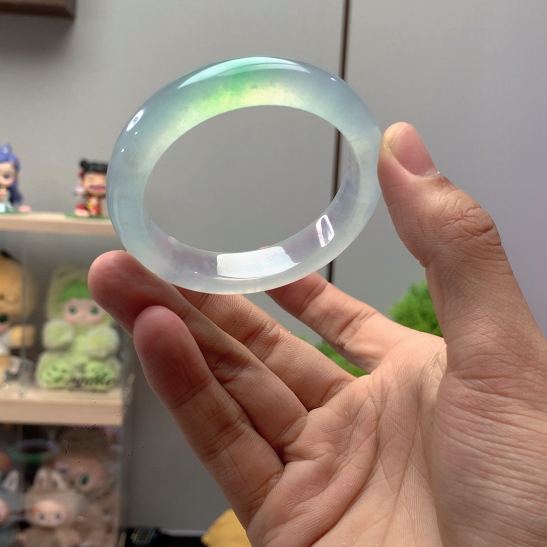 翡翠未镶嵌手镯正圈