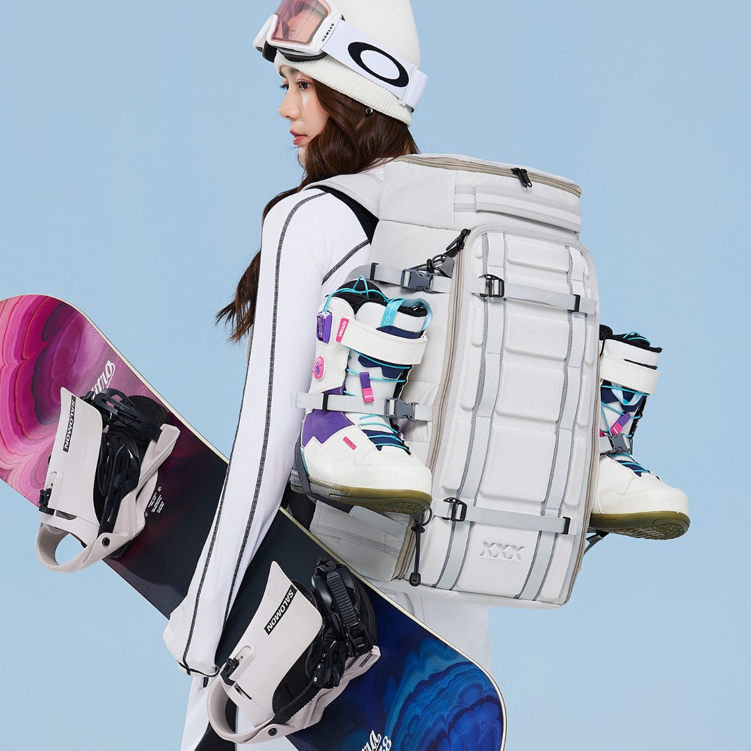 XXXsnow双肩滑雪背包可背单板双板野雪背包可登机装备雪具包30L