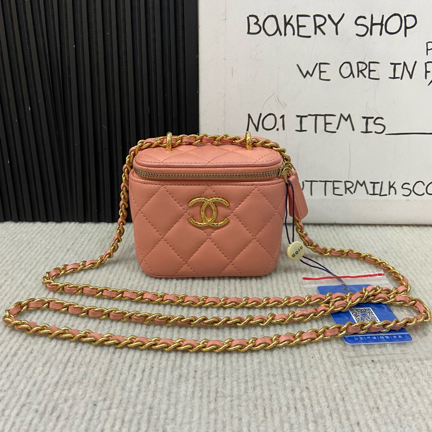 95新 Chanel/香奈儿 23c粉橘色小盒子