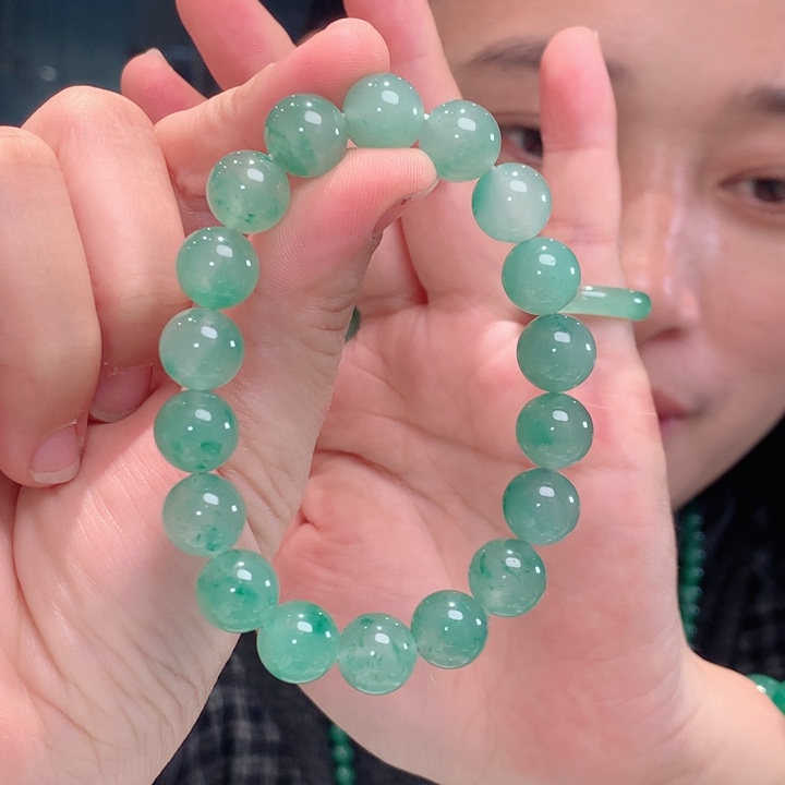 石英质玉（非洲翠）合金手链卡11.2