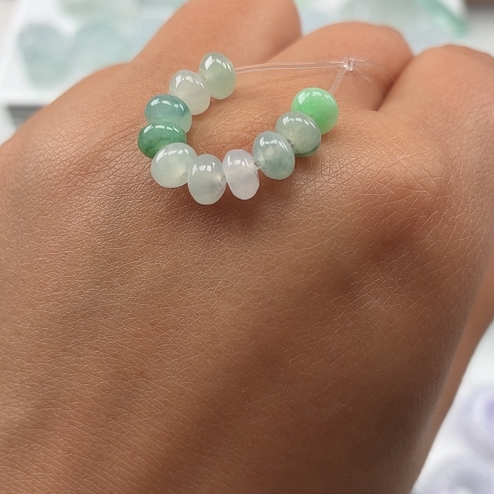 翡翠未镶嵌颈饰纯A