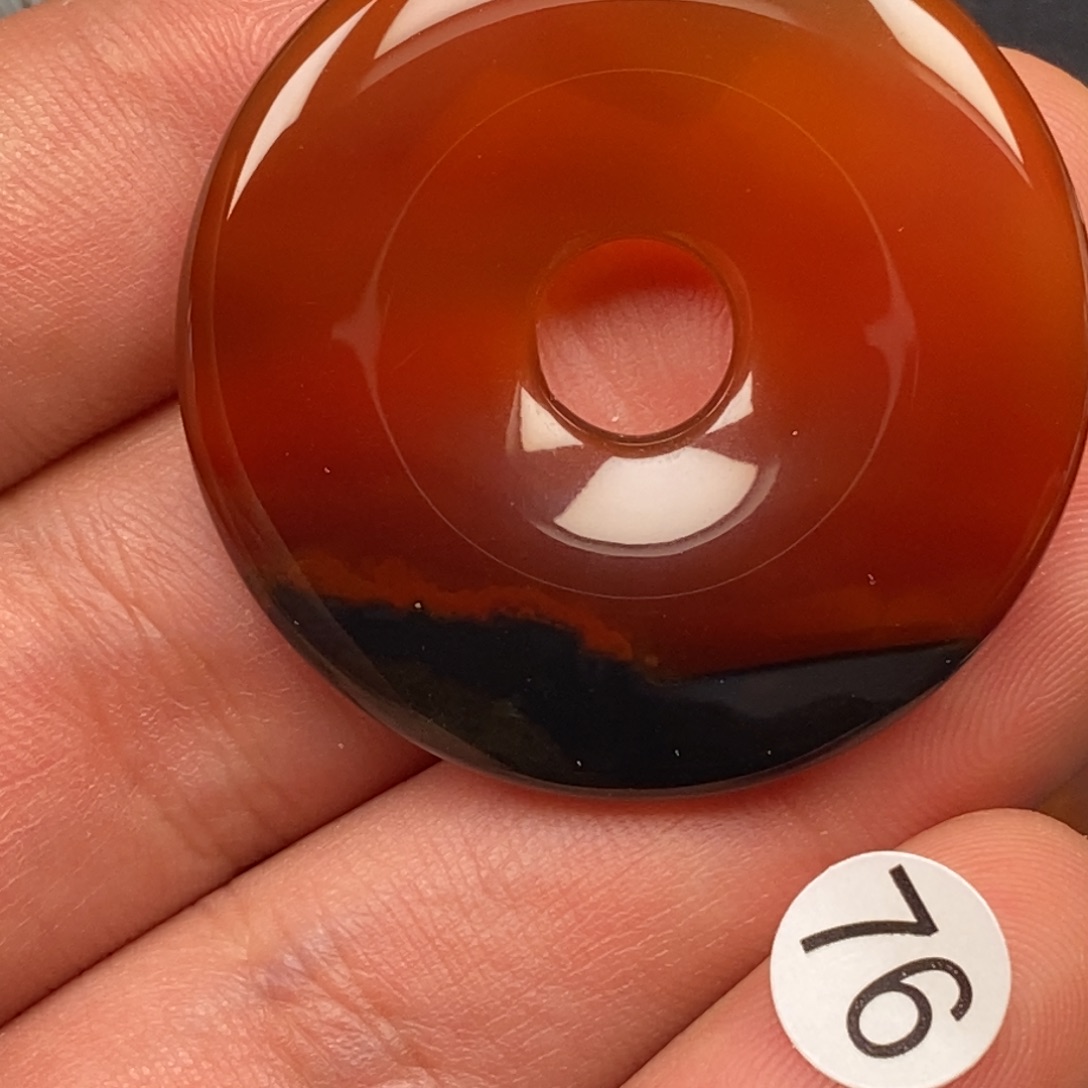 五***v玛瑙/玉髓未镶嵌颈饰挂件